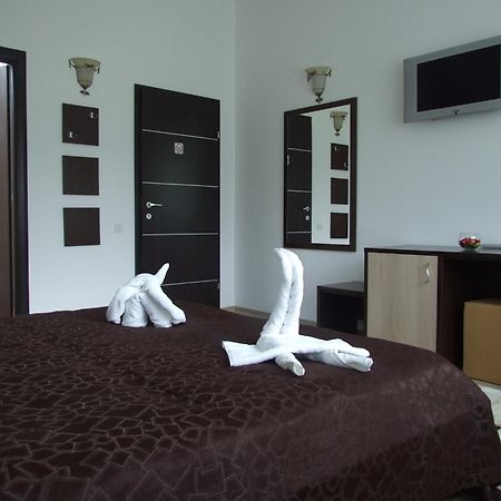 Hotel Boutique Garden Resort By Brancoveanu Моєчу-де-Жос Екстер'єр фото